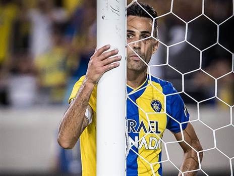 זהבי. לא עומד בציפיות (אלן שיבר)