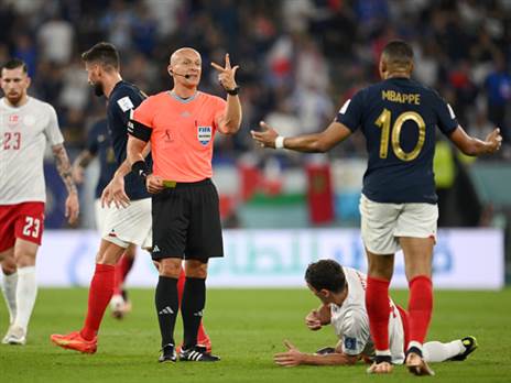 מרצ'יניאק. כבר שפט את אמבפה בקטאר (Clive Mason/Getty Images)