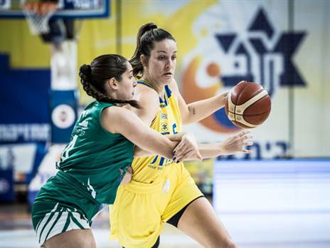 מאבק אמיתי התקיים בבית מכבי בראשל''צ (קרדיט: איגוד הכדורסל)