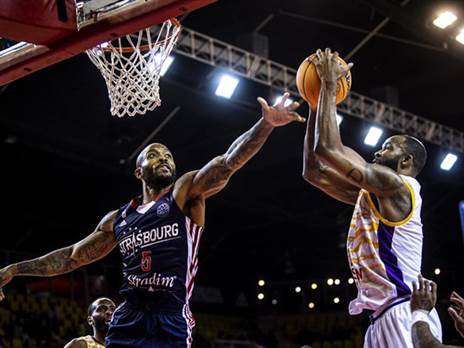 אבל השמיטה את היתרון (FIBA)