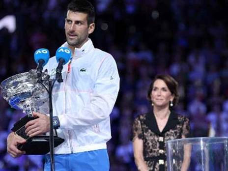 נולה מאוד נרגש (getty)