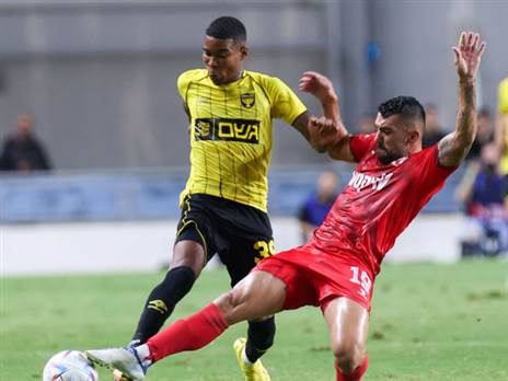 עדיין מנסים לשחרר אותו. גררו (דני מרון)