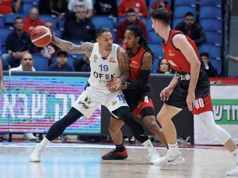 מכה להרצליה (אלן שיבר)