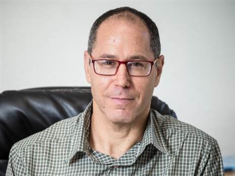 שי אברהמי מסיים את תפקידו (קרדיט: עודד קרני)