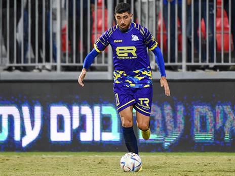 לא מתאמן באופן סדיר. חלאיילה (ברני ארדוב)