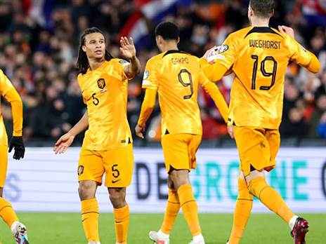 אקה. הוא עם 2 מ-9, השאר עם 1 מ-41 (Getty)