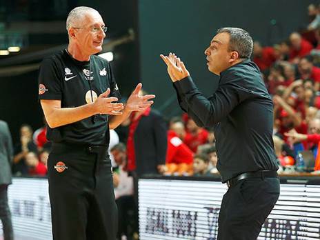 חסין. מדאיג (אלן שיבר)