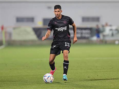 יצטרף למחנה. מיכה (לירון מולדובן)