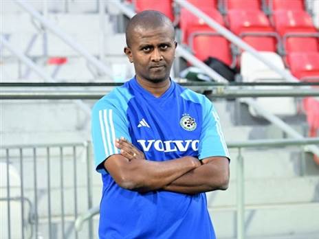 בוחן אפשרויות אחרות. מסאי דגו (צילום: ראובן כהן, האתר הרשמי של מכבי חיפה)