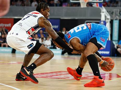 עוגן בהגנה (GETTY)