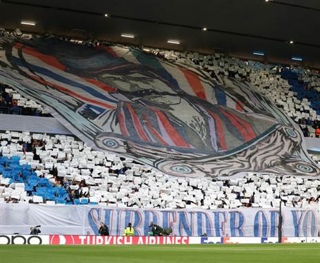 אוהדי ריינג'רס. מוכנים להתפלח כדי לצפות בקבוצה שלהם (Getty)