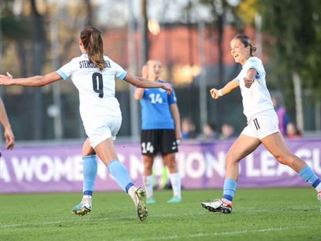 שטיינשניידר וסלימהוגיץ' חוגגות (קרדיט: אסי קיפר, התאחדות לכדורגל)