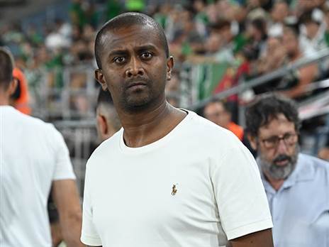 אין ראש לכדורגל. דגו (אלן שיבר)