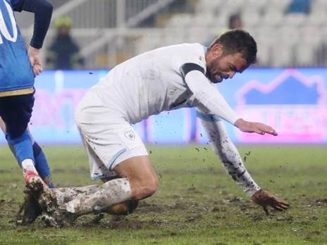 הנבחרת שקעה בבוץ, אחרי שלא התכוננה אליו (אודי ציטיאט)