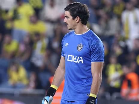 רצה לחזור ועשה את זה. סילבה (דני מרון)