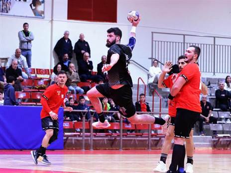 פתחה את מאבק הצמרת. הפועל ראשל"צ (צילום: הדר ואן קולא)