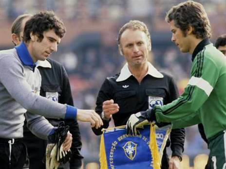 אברהם קליין עם דינו זוף, 1978 (getty)