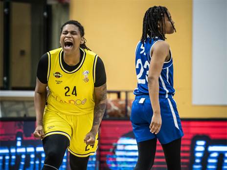 מסתמנת כבינגו- אנג`לה טומפקינס (עודד קרני, באדיבות מנהלת ליגת העל לנשים בכדורסל)