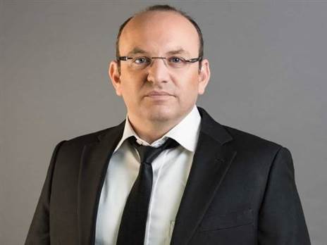 דן שווץ ז“ל, נמצא לו מחליף (שי שקולניק)