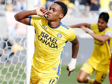 שחקני ההרכב כיכבו (אלן שיבר)