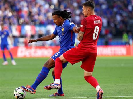 ההגנה הטובה ביורו, צרפת (getty)