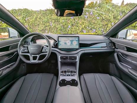 תא נוסעים אלגנטי, איכותי ומאובזר