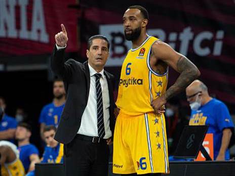 “התנגחות ראשים“ (GETTY)