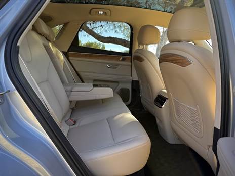 המרווח מאחור טוב מאוד ולא משנה באיזו גרסה תבחרו, גם פה יש חימום