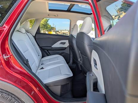 מאוחר מרווח לשני מבוגרים או שלושה ילדים. לא מעבר