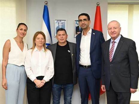 אדיבות - ברני ארדוב