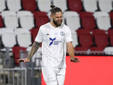 “עוד לא סיים את העבודה“. בילנקי (דני מרון)