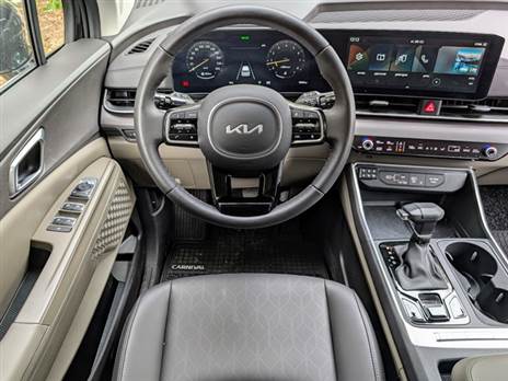 הנדסת האנוש טובה מאוד, למעט פאנל המגע המתחלף בין בקרת האקלים לתפריטים