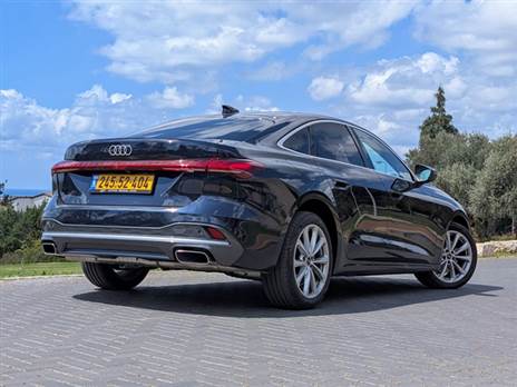 העיצוב אלנגטי ויש גם אנימציות לתאורה