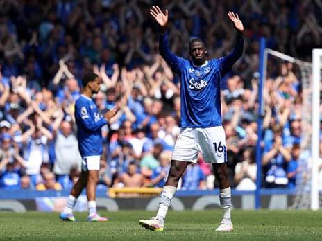 עבדולאי דוקורה. גם הוא עוזב את אברטון (GETTY)