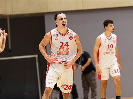 “הרבה יותר חזק ממה שרואים“. ארי עמיאל (יעל אמסילי)