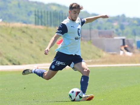 בכורה לא רשמית מוצלחת. בן הרוש (מכבי ת“א)