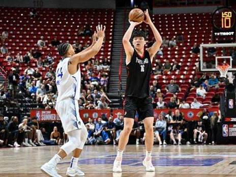 זורק מרחוק (Getty)