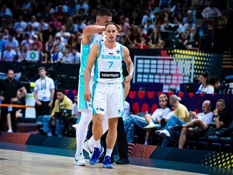 ושל קלמן פרפליץ` (FIBA)