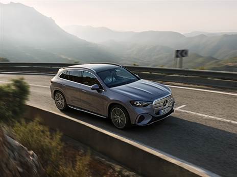 בשלב זה עם יחידת הנעה חשמלית אחת. ומה לגבי העתיד? ומה עם הבנזין?