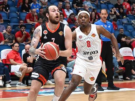 ערב צמוד בארנה (ברני ארדוב)