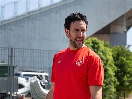 הרבה, הרבה מעל כולם. מיציץ` (הפועל ת“א)