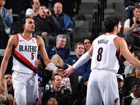 דלאנו בנטון וחבר. בדרך ליורוליג? (Juan Ocampo/NBAE via Getty Images)