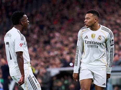 ויניסיוס ואמבפה. אחד התנגד למאמן, השני תמך (Juan Manuel Serrano Arce/Getty Images)