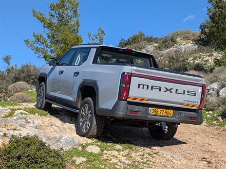 אין מה לאתגר אותו בשטח, אבל הוא בהחלט ייקח אתכם רחוק יותר מרכבי פנאי משפחתיים