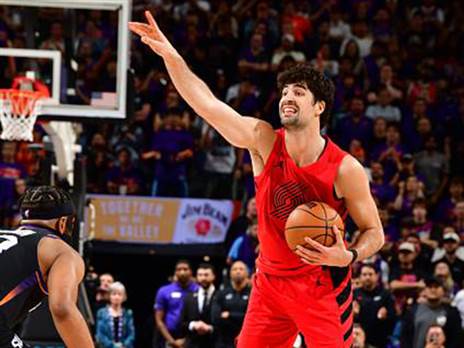 והרבה בזכות דני (Photo by Barry Gossage/NBAE via Getty Images)