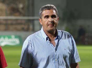 אלי כהן. מכוון גבוה