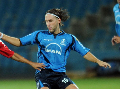 עובר לאדום. סטולר (ברני ארדוב, וואלה)