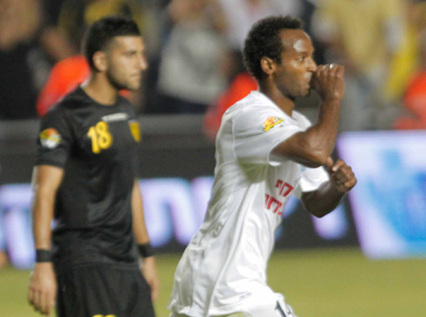 עקיצה בנוסח טגה. שחקני הפועל עכו