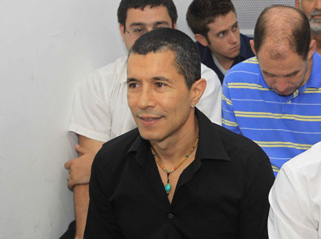 אלי טביב, כופר בכל האשמות