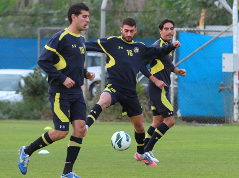 יפתחו פער בפסגה? שחקני מכבי ת"א באימון (ברני ארדוב, וואלה!)
